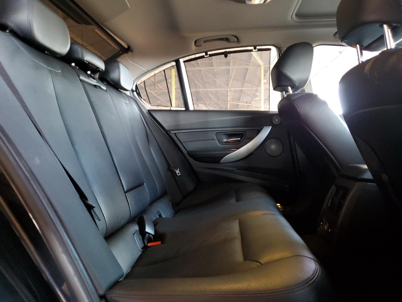 2012 BMW 3er VIN WBA3A5C54CF349384 Copart auction photo, minor dent/scratches damage thumbnail 10