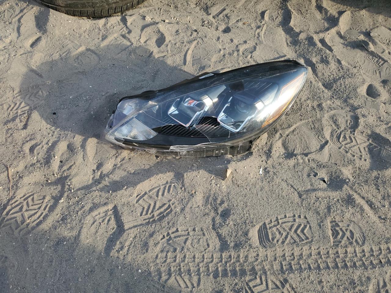 2020 Ford Escape VIN 1FMCU0G65LUC02739 Copart auction photo, front end / undercarriage damage thumbnail 13