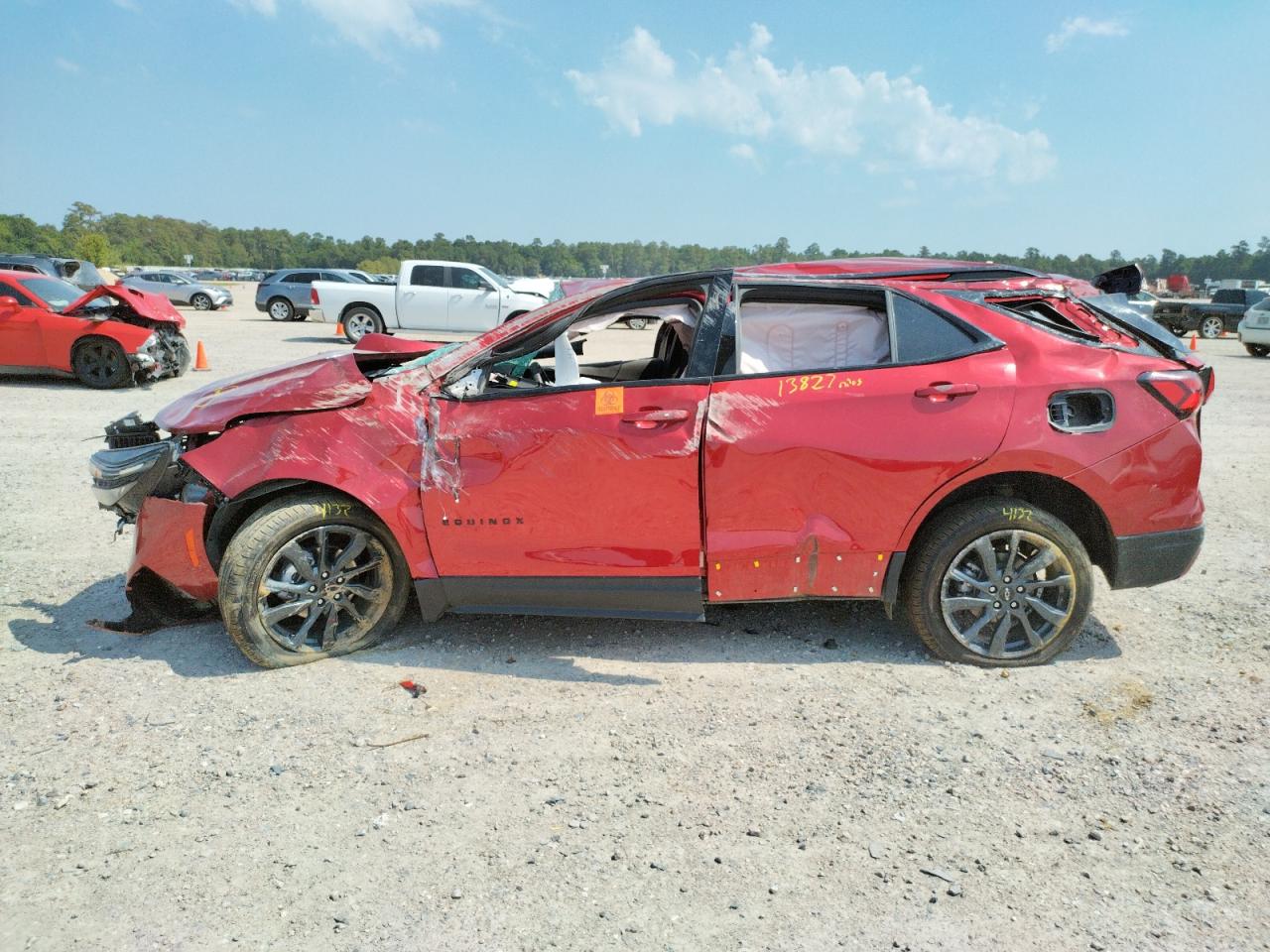 2022 Chevrolet Equinox VIN 3GNAXMEV1NS106170 Copart auction photo, all over / undercarriage damage thumbnail 9