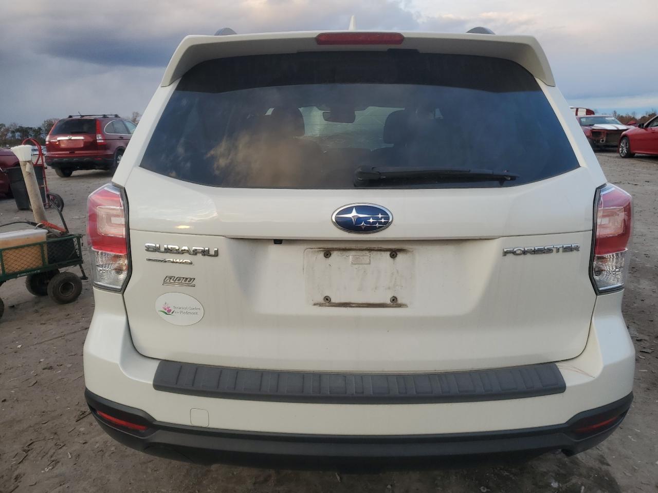 2018 Subaru Forester VIN JF2SJAEC6JH439240 Copart auction photo, front end / minor dent/scratches damage thumbnail 6