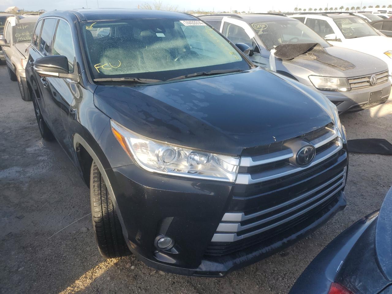 2019 Toyota Highlander VIN 5TDZZRFH3KS295528 Copart auction photo, water/flood damage thumbnail 5