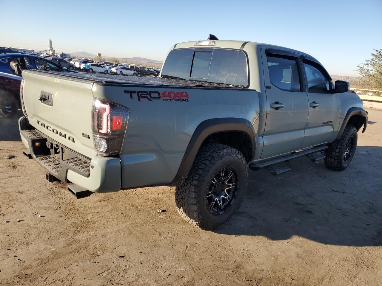 2022 Toyota Tacoma VIN 3TMCZ5AN9NM474608 Copart auction photo, front end damage thumbnail 3