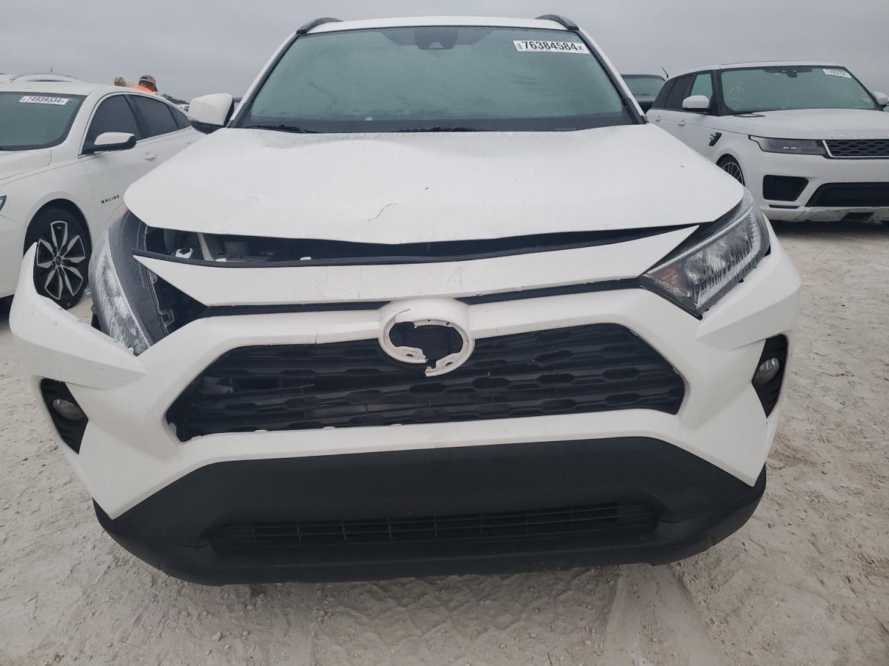 2020 Toyota RAV 4 VIN 2T3W1RFV4LC077941 Copart auction photo, water/flood damage thumbnail 5