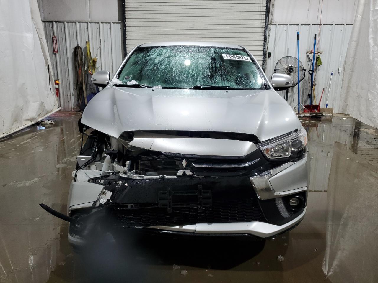 2018 Mitsubishi Outlander VIN JA4AR3AW4JZ013789 Copart auction photo, front end / minor dent/scratches damage thumbnail 5