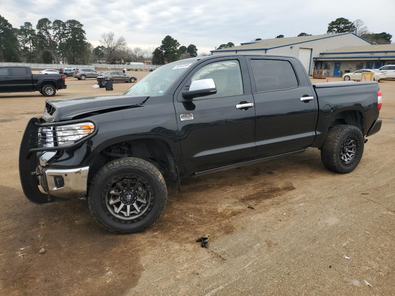 2017 Toyota Tundra VIN 5TFAW5F18HX668583