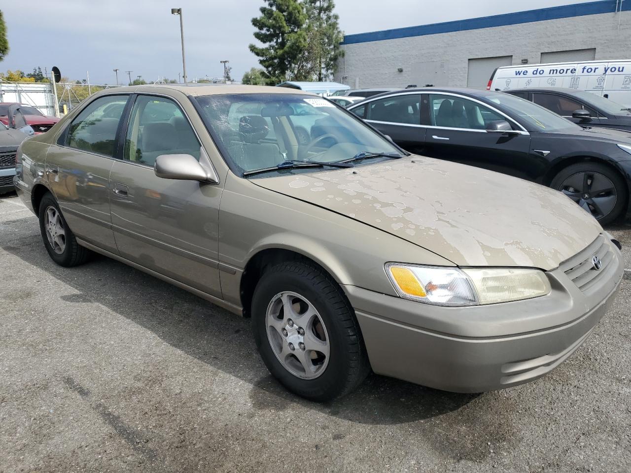 1999 Toyota Camry VIN JT2BG22K7X0295454 Copart auction photo, front end damage thumbnail 4