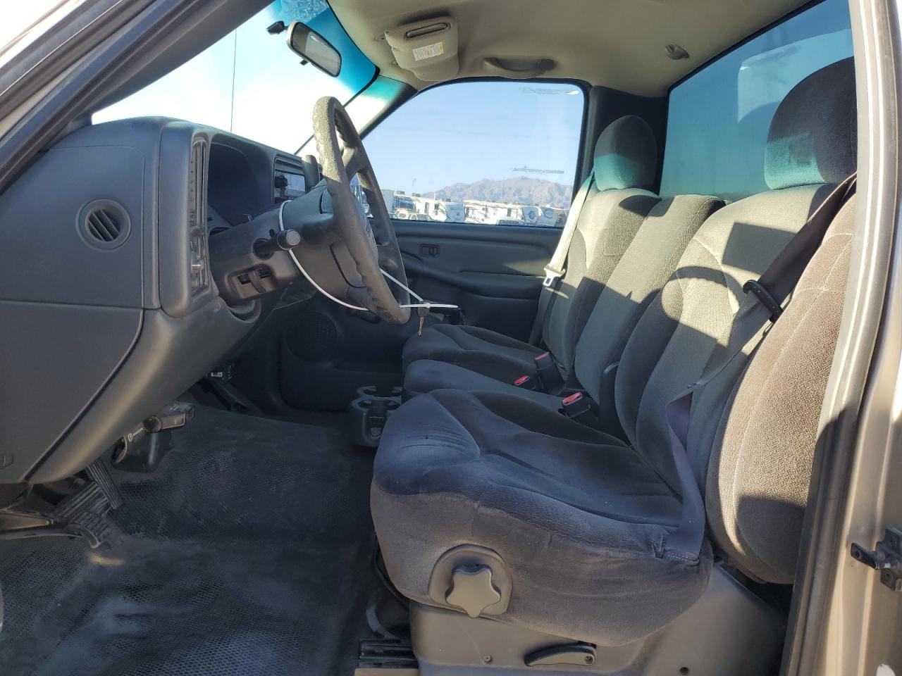 2002 GMC Sierra VIN 1GTHC24U72E303897 Copart auction photo, minor dent/scratches damage thumbnail 7