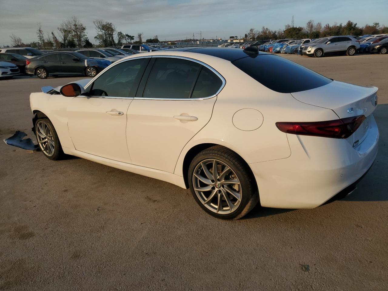 2021 Alfa Romeo Giulia VIN ZARFAMAN7M7641738 Copart auction photo, front end / side damage thumbnail 2