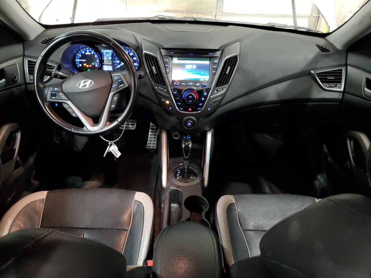 2015 Hyundai Veloster VIN KMHTC6AE8FU234840 Copart auction photo, rear end damage thumbnail 8