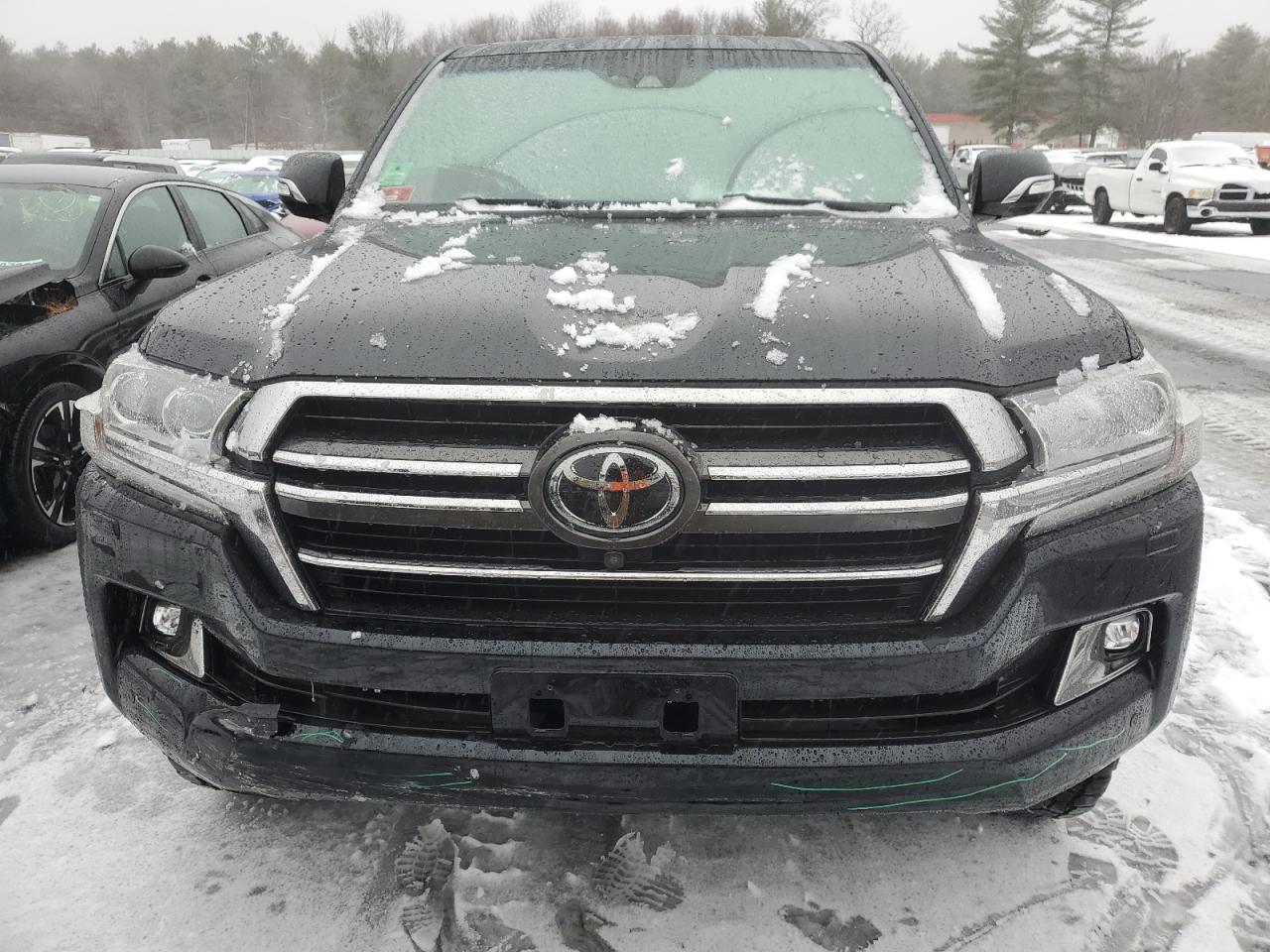 2020 Toyota Land Cruiser VIN JTMCY7AJ9L4093278 Copart auction photo, rear end / minor dent/scratches damage thumbnail 5