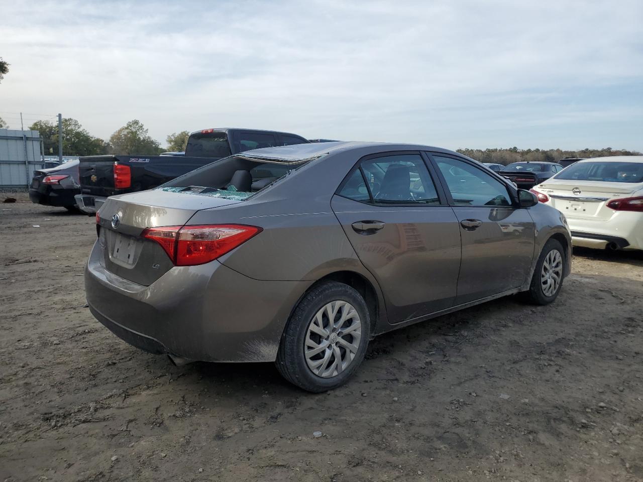 2019 Toyota Corolla VIN 2T1BURHE8KC191628 Copart auction photo, top/roof / front end damage thumbnail 3