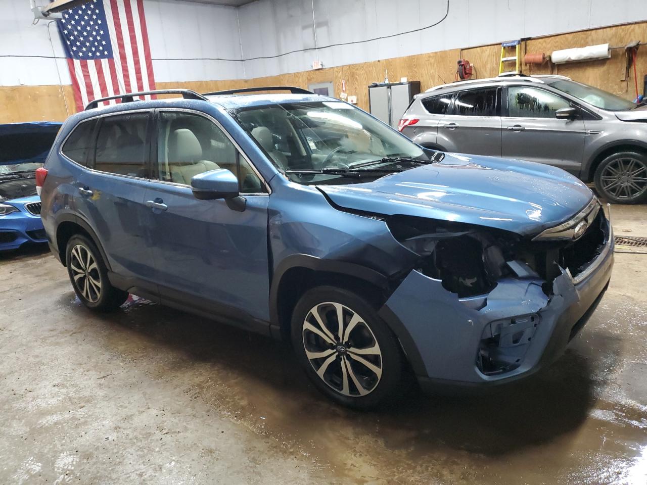 2019 Subaru Forester VIN JF2SKAUC3KH485186 Copart auction photo, front end / minor dent/scratches damage thumbnail 4