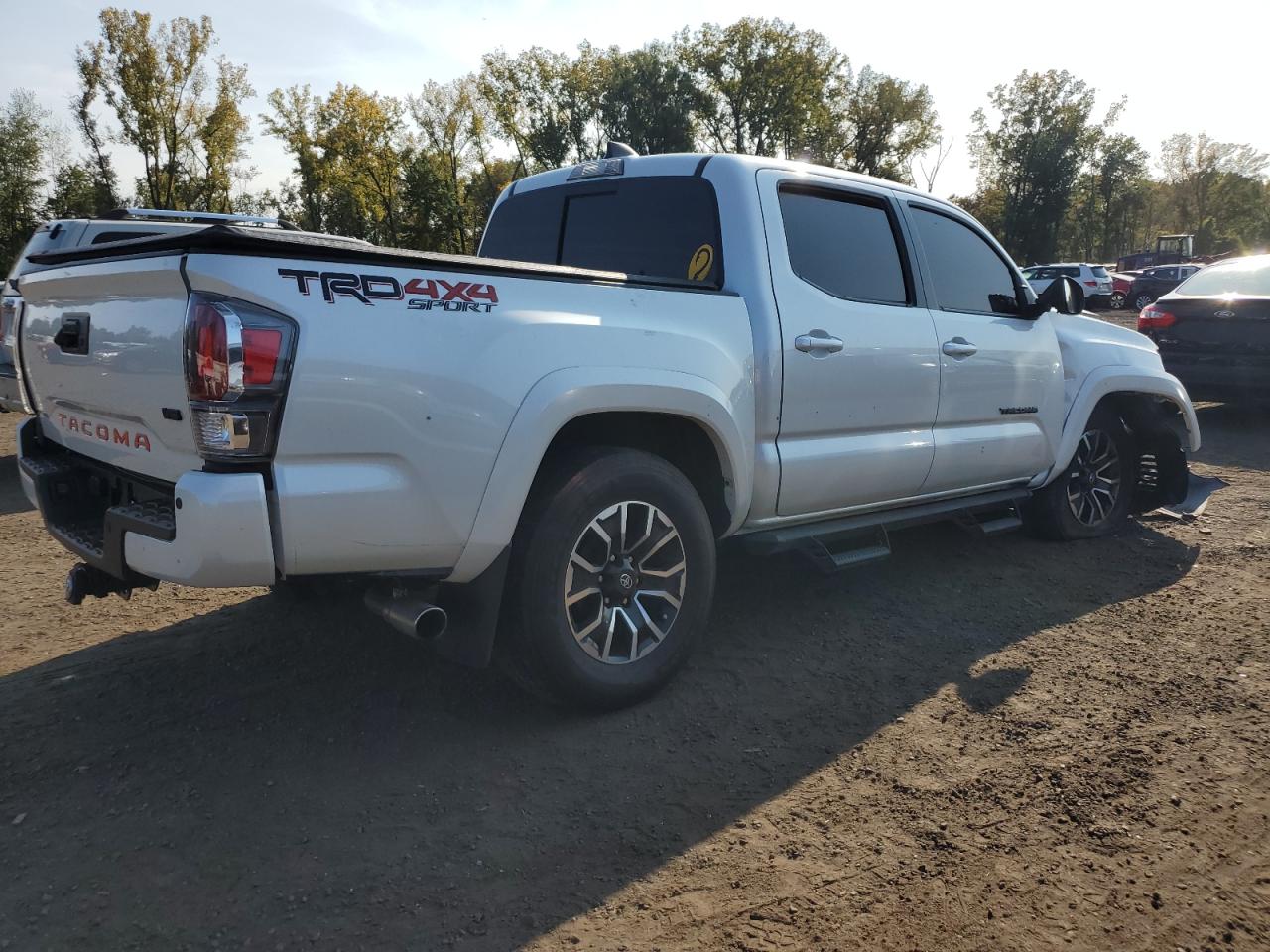 2022 Toyota Tacoma VIN 3TYCZ5AN5NT068331 Copart auction photo, front end / frame damage damage thumbnail 3