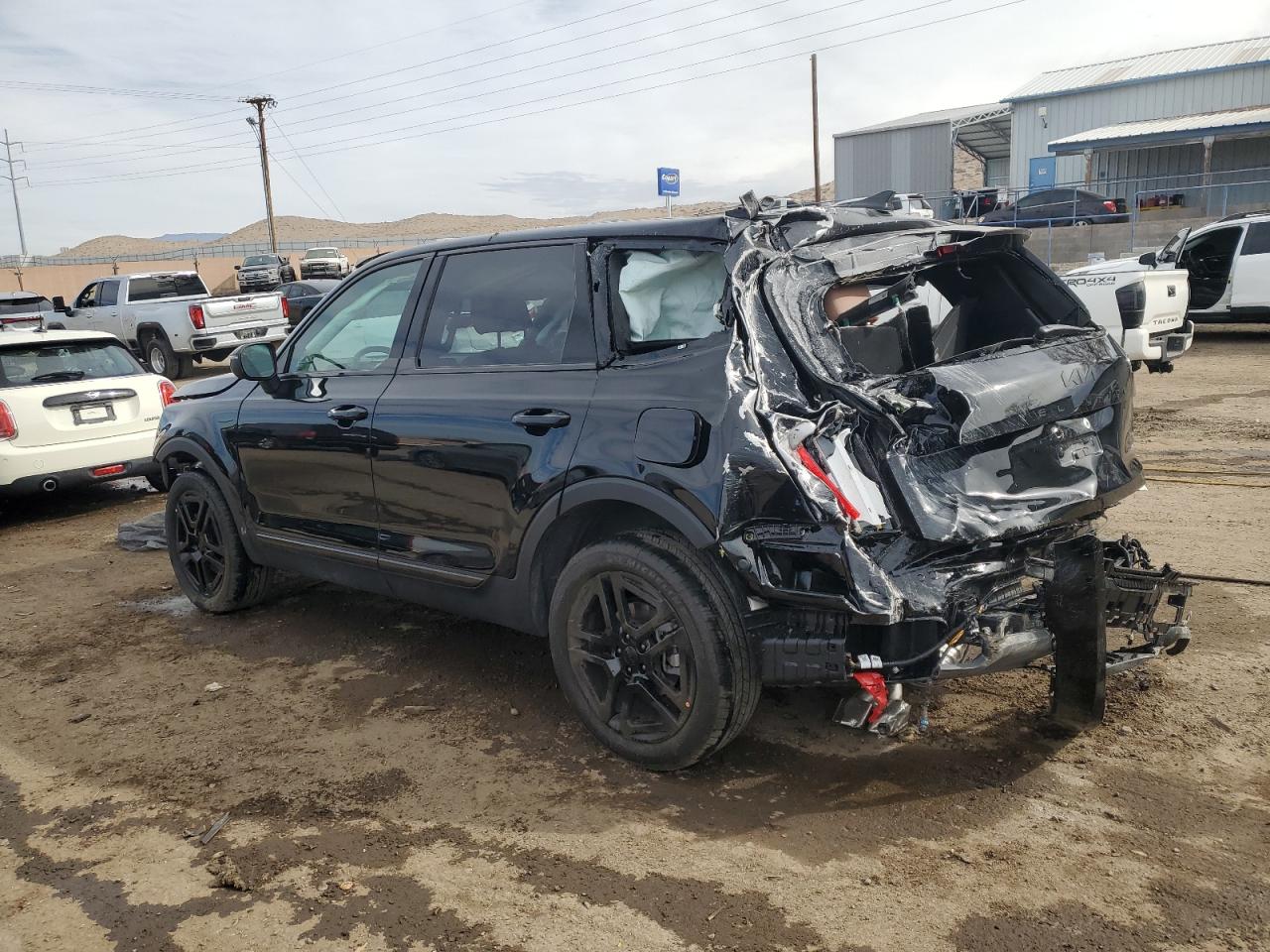 2025 KIA Telluride VIN 5XYP3DGC2SG583813 Copart auction photo, rollover damage thumbnail 2