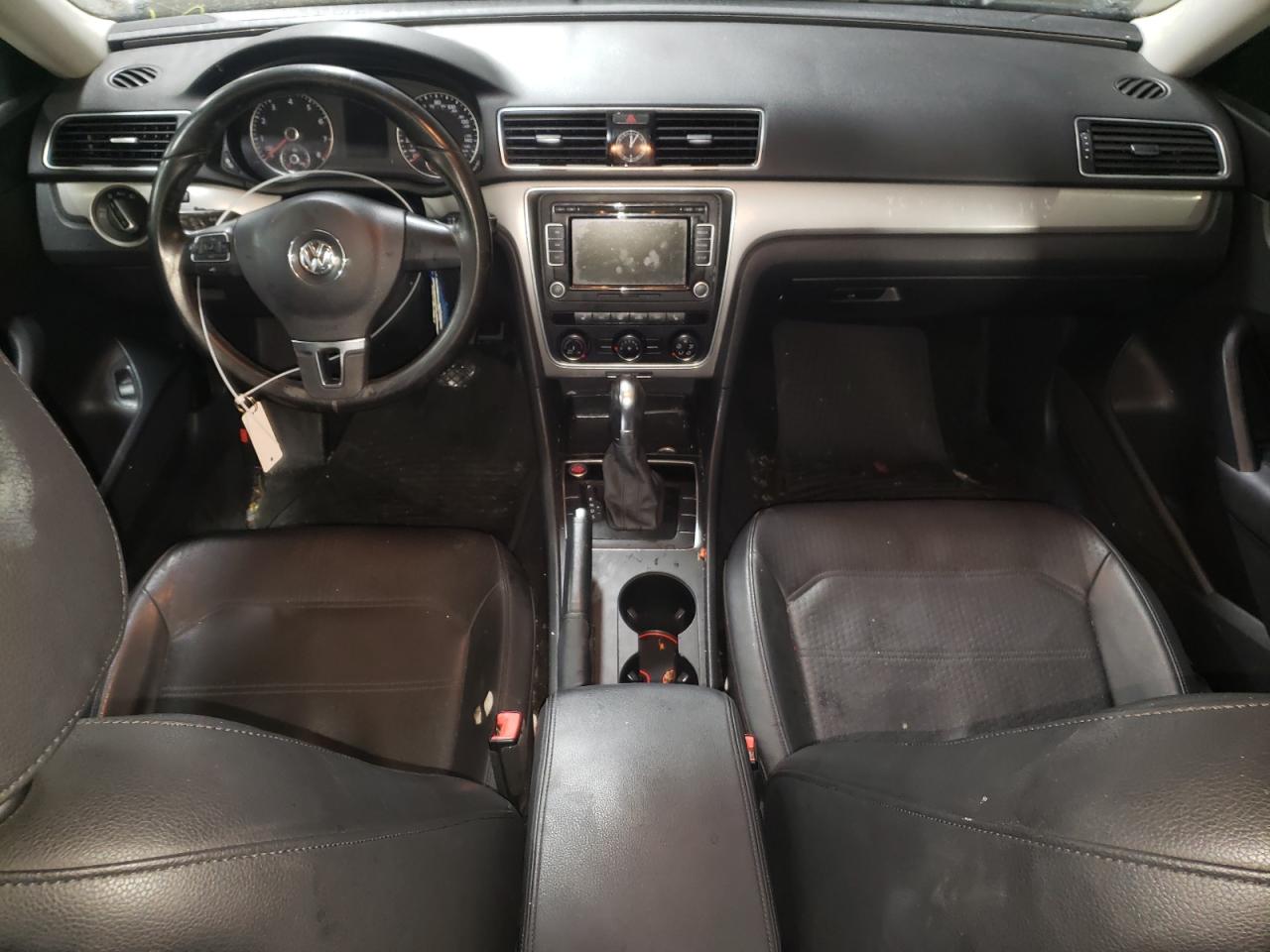 2015 Volkswagen Passat VIN 1VWAS7A32FC109967 Copart auction photo, front end / side damage thumbnail 8