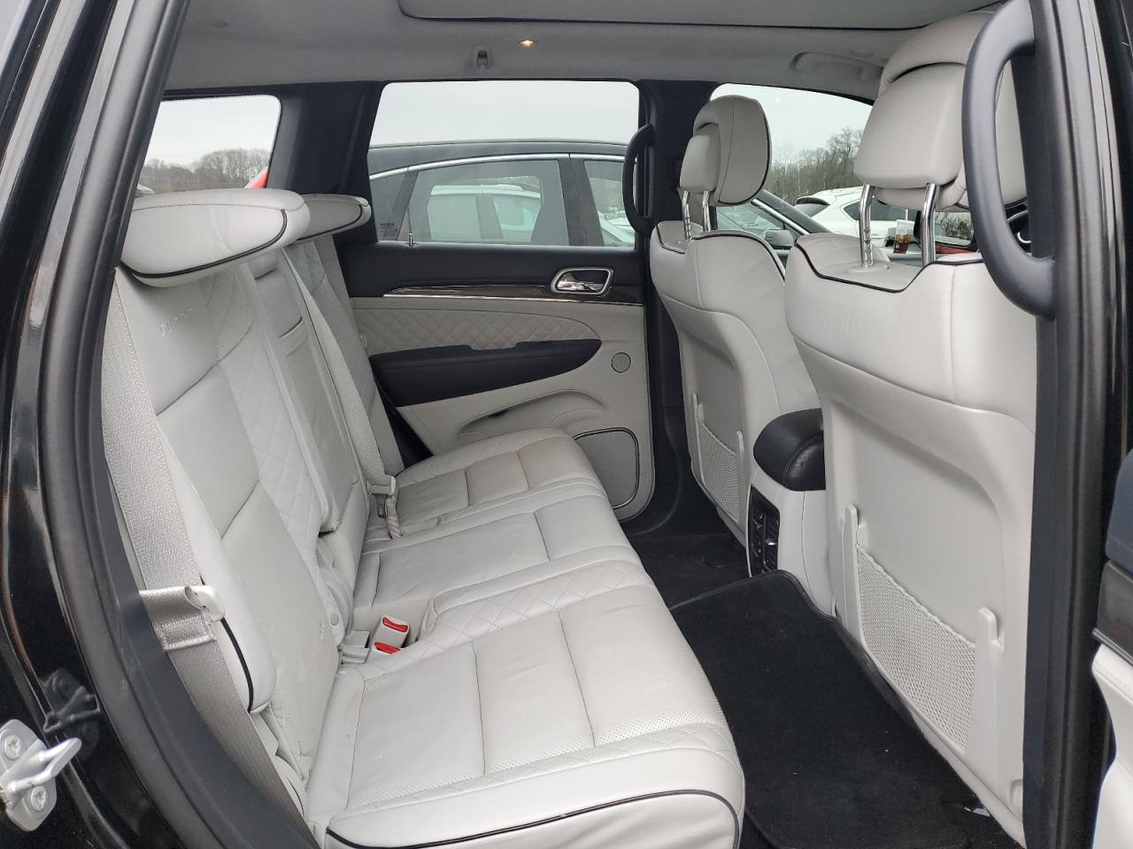2017 Jeep Grand Cherokee VIN 1C4RJFJT8HC822006 Copart auction photo, front end damage thumbnail 10