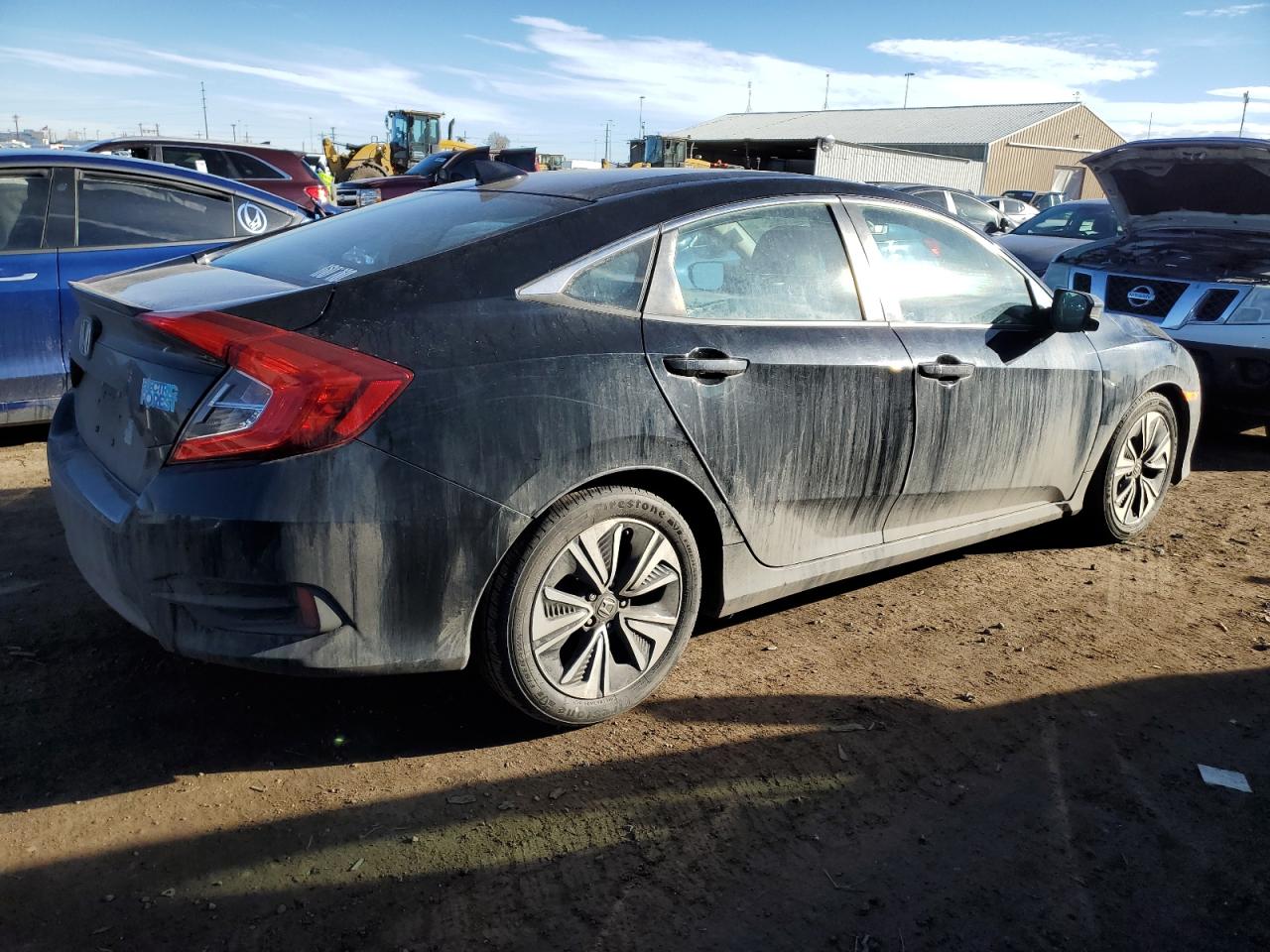 2017 Honda Civic VIN 19XFC1F3XHE001765 Copart auction photo, side / front end damage thumbnail 3