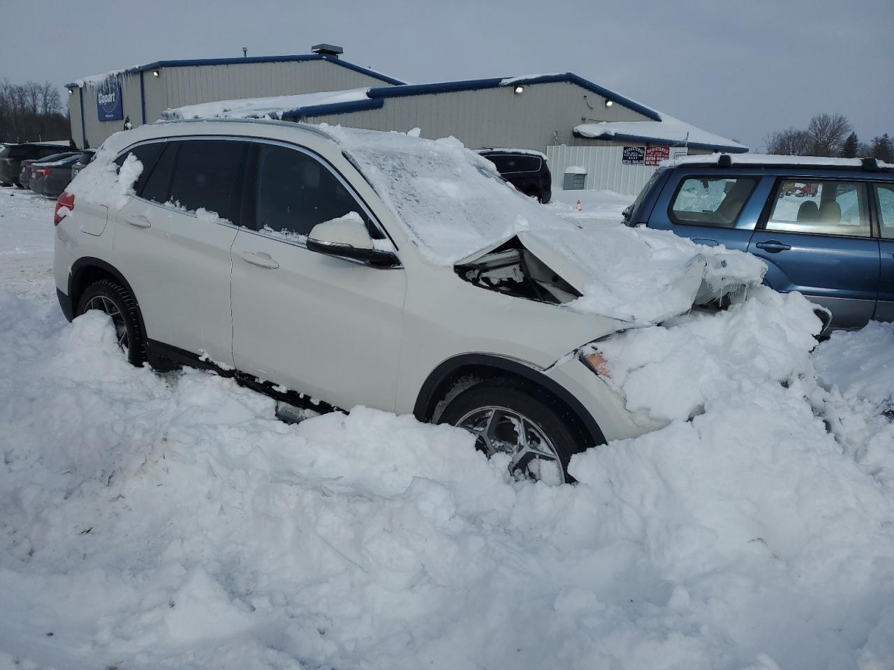 2019 BMW X1 VIN WBXHT3C55K3H34403 Copart auction photo, front end / side damage thumbnail 4