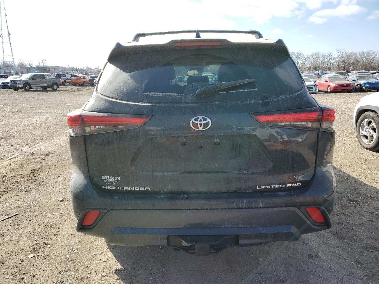 2022 Toyota Highlander VIN 5TDDZRBH7NS198269 Copart auction photo, side / minor dent/scratches damage thumbnail 6