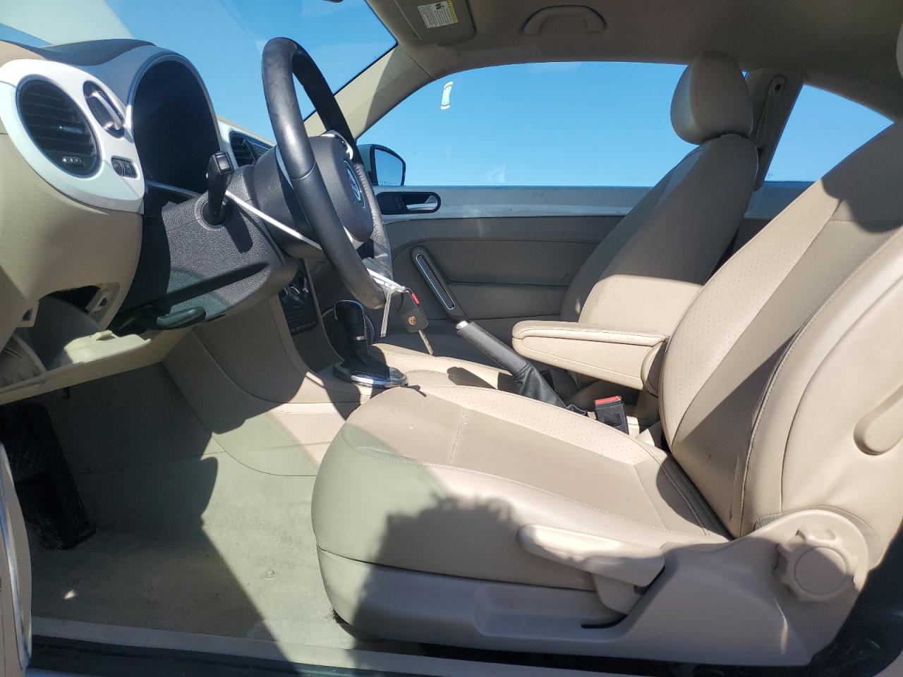 2015 Volkswagen Beetle VIN 3VWJ07AT4FM624473 Copart auction photo, all over damage thumbnail 7