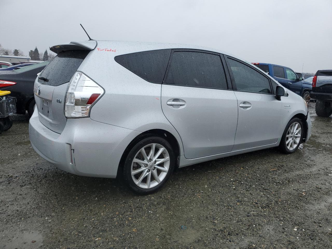 2013 Toyota Prius VIN JTDZN3EU5D3233558 Copart auction photo, front end damage thumbnail 3