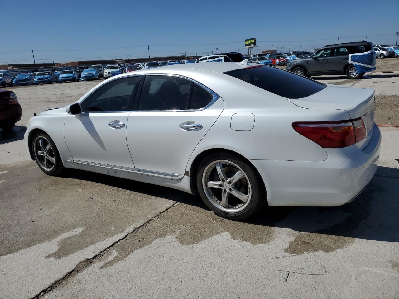 2011 Lexus LS VIN JTHBL5EF6B5104295 Copart auction photo, front end / minor dent/scratches damage thumbnail 2
