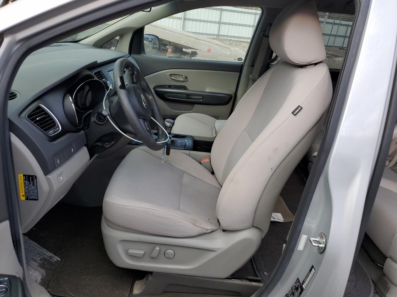 2018 KIA Sedona VIN KNDMB5C10J6348571 Copart auction photo, water/flood damage thumbnail 7