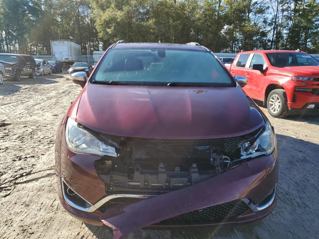 2017 Chrysler Pacifica VIN 2C4RC1GG1HR796203 Copart auction photo, front end damage thumbnail 5