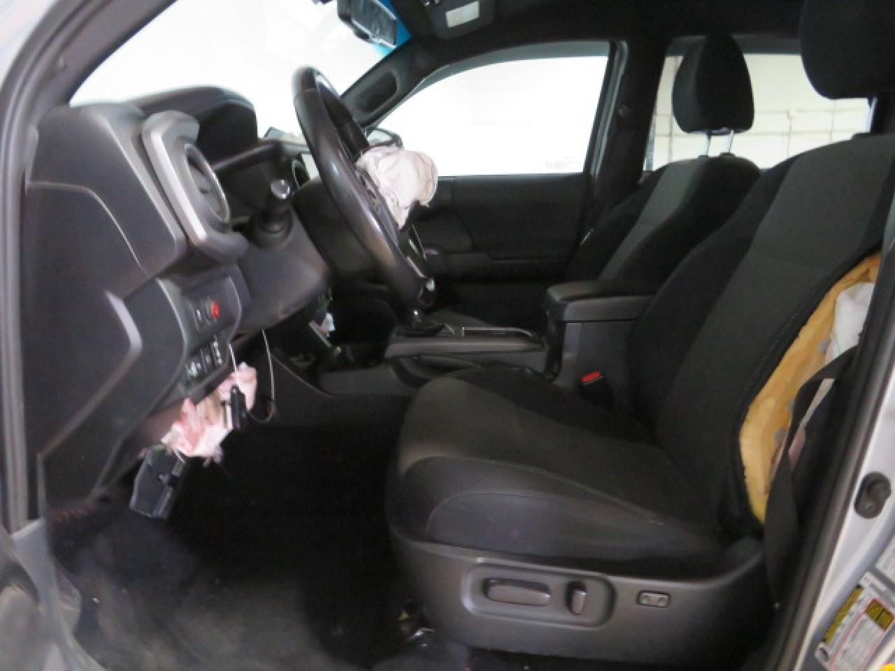 2020 Toyota Tacoma VIN 5TFCZ5AN0LX219885 Copart auction photo, all over damage thumbnail 9