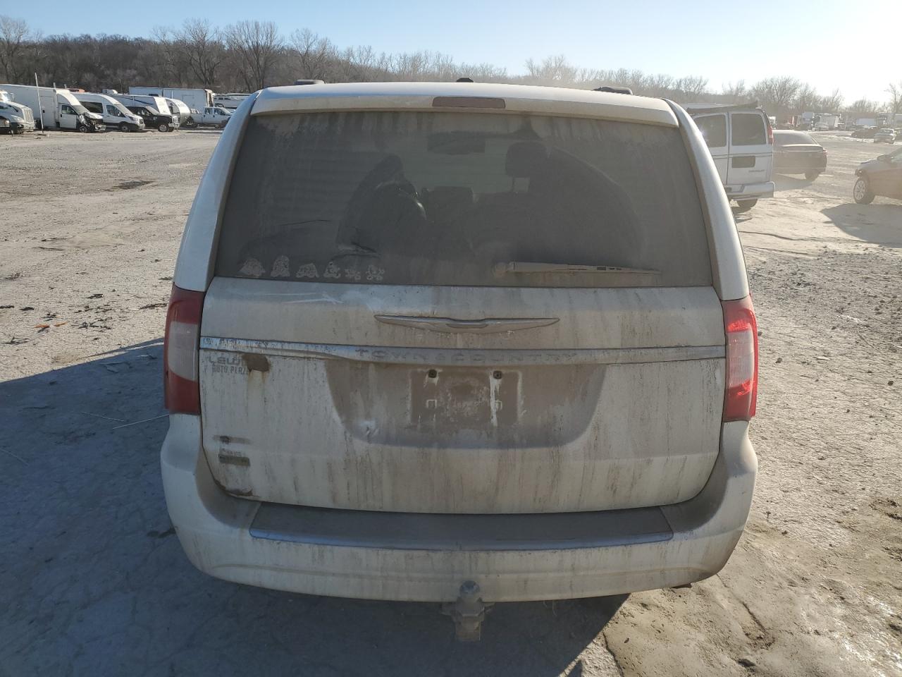 2012 Chrysler Town & Country VIN 2C4RC1BGXCR300055 Copart auction photo, front end damage thumbnail 6