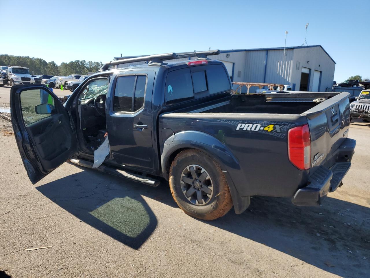 2016 Nissan Navara (Frontier) VIN 1N6AD0EV6GN799371 Copart auction photo, front end / side damage thumbnail 2
