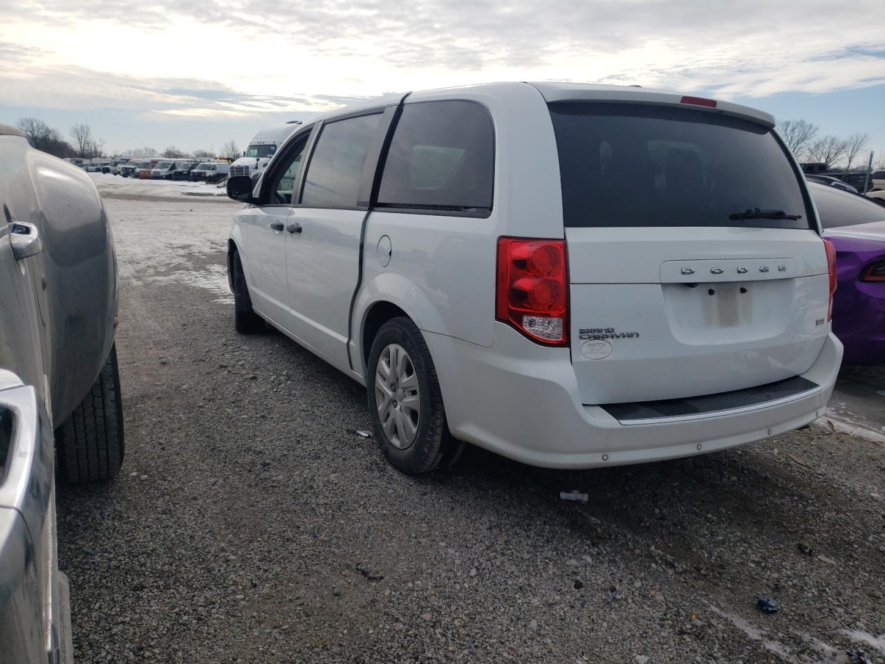 2019 Dodge Caravan VIN 2C4RDGBG9KR637184 Copart auction photo, minor dent/scratches damage thumbnail 2