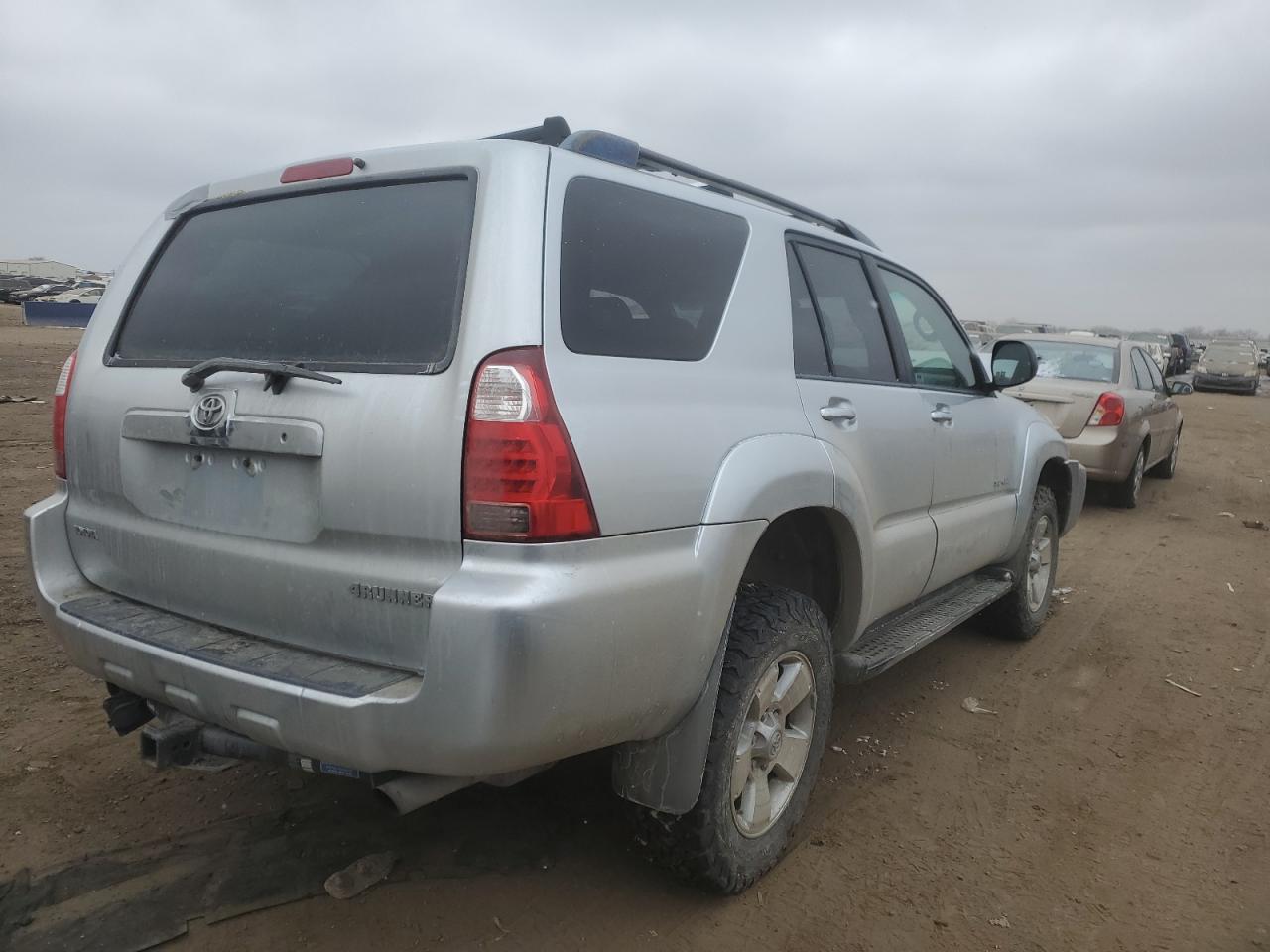 2008 Toyota 4Runner VIN JTEBU14R28K010469 Copart auction photo, front end / side damage thumbnail 3