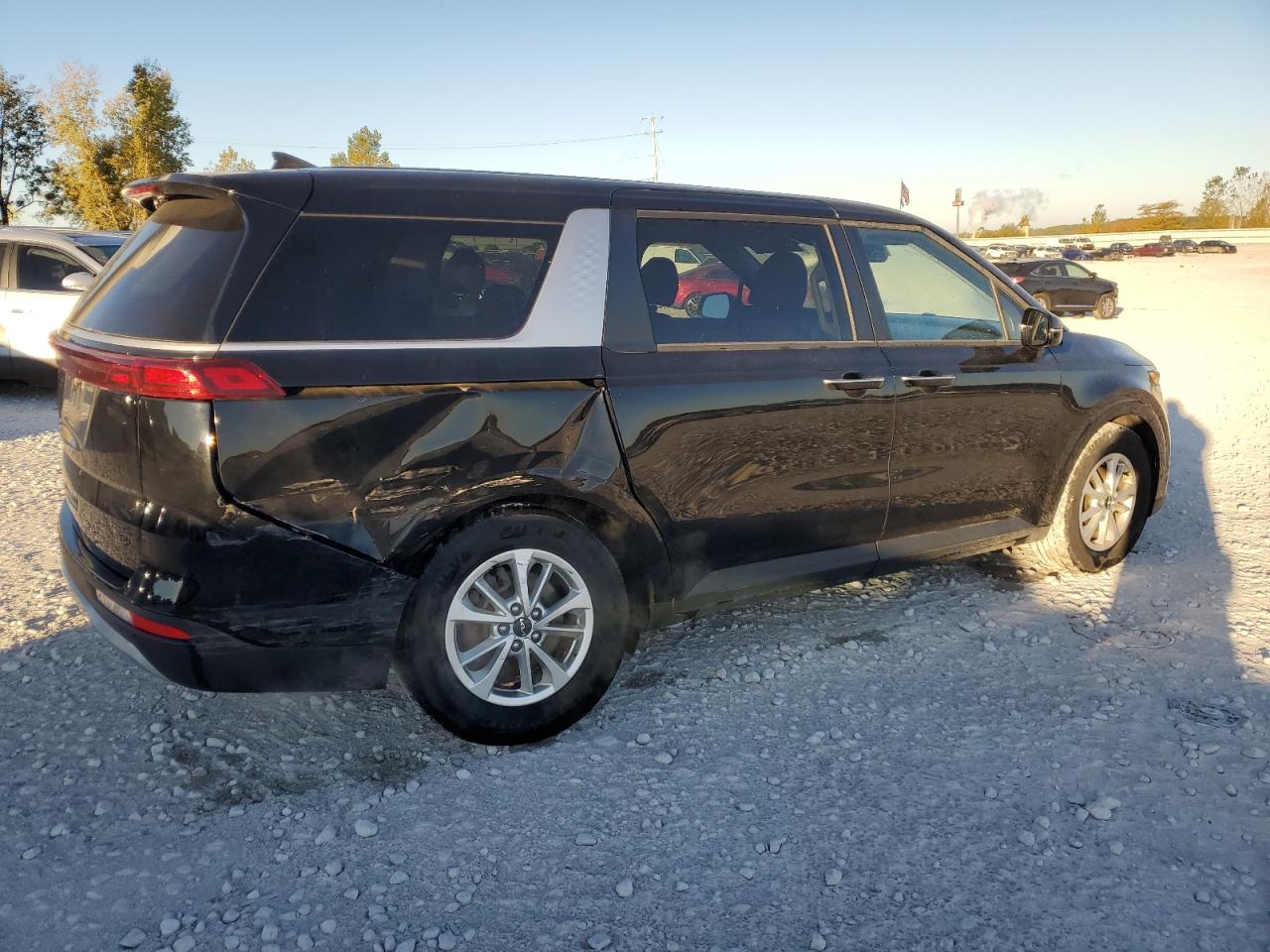2022 KIA Carnival VIN KNDNB4H35N6065016 Copart auction photo, rear end damage thumbnail 3