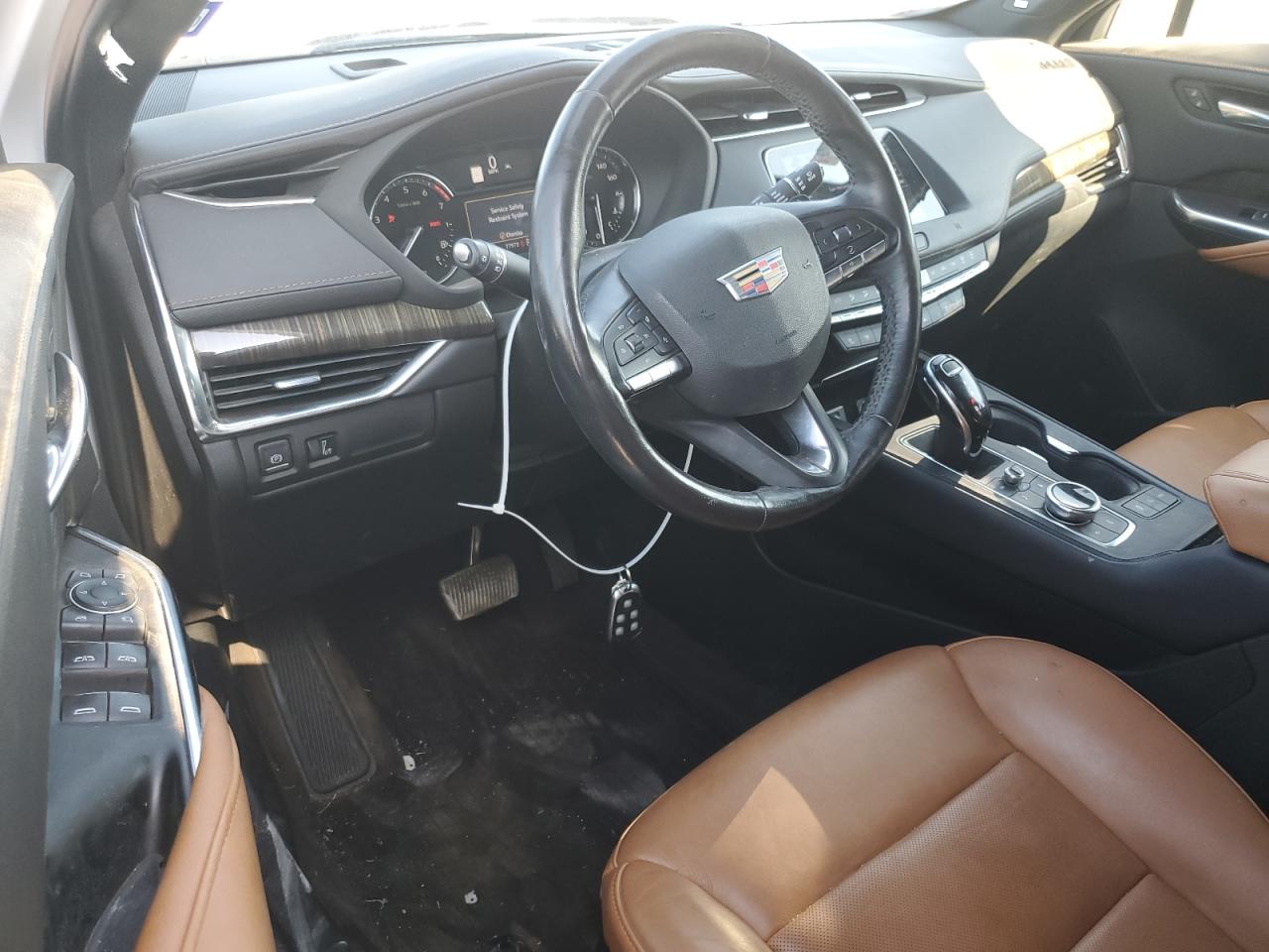 2020 Cadillac XT4 VIN 1GYFZDR43LF082556 Copart auction photo, front end / minor dent/scratches damage thumbnail 8