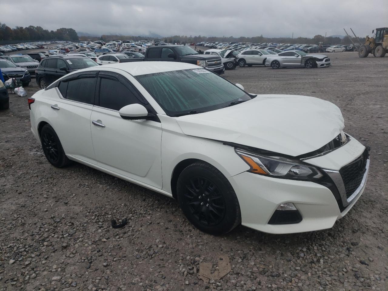 2020 Nissan Altima VIN 1N4BL4BV8LC128821 Copart auction photo, front end / minor dent/scratches damage thumbnail 4