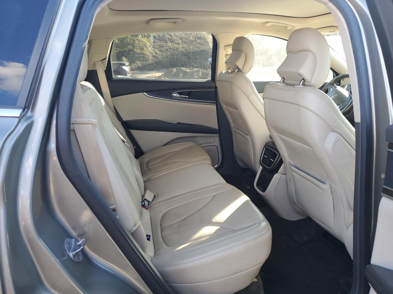 2016 Lincoln MKX VIN 2LMTJ8LRXGBL55642 Copart auction photo, front end damage thumbnail 10