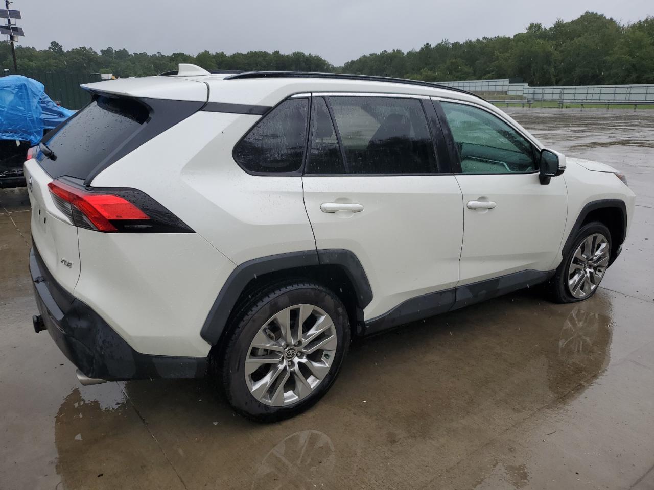 2021 Toyota RAV 4 VIN 2T3C1RFV4MW167416 Copart auction photo, all over damage thumbnail 3