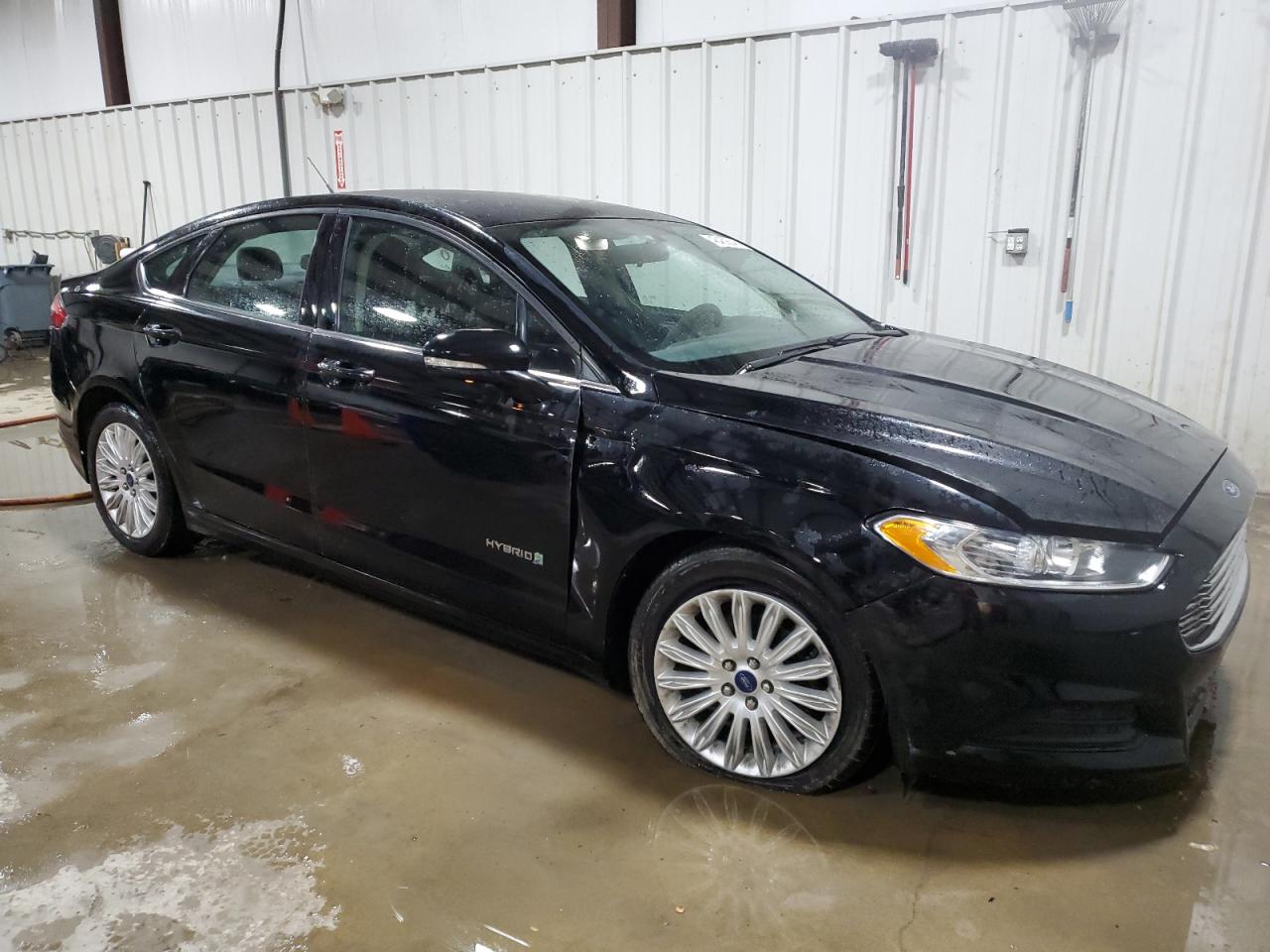 2016 Ford Fusion VIN 3FA6P0LU1GR198821 Copart auction photo, front end damage thumbnail 4