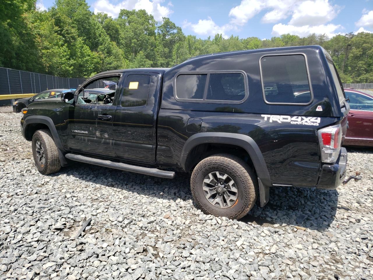 2022 Toyota Tacoma VIN 3TYSZ5AN7NT060419 Copart auction photo, burn - interior damage thumbnail 2