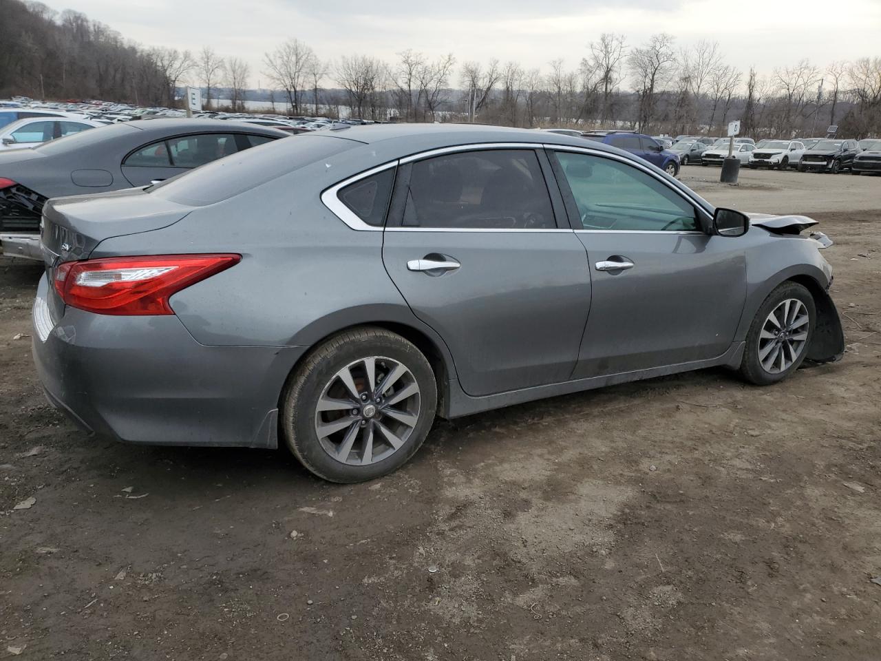 2017 Nissan Altima VIN 1N4AL3AP7HC241868 Copart auction photo, front end damage thumbnail 3