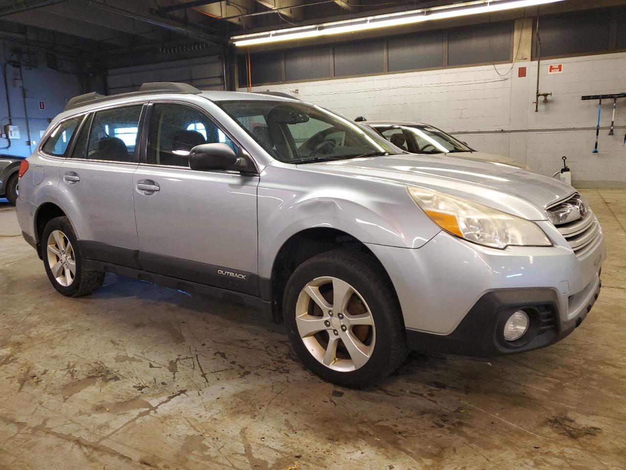 2014 Subaru Outback VIN 4S4BRBAC6E3306950 Copart auction photo, side / normal wear damage thumbnail 4