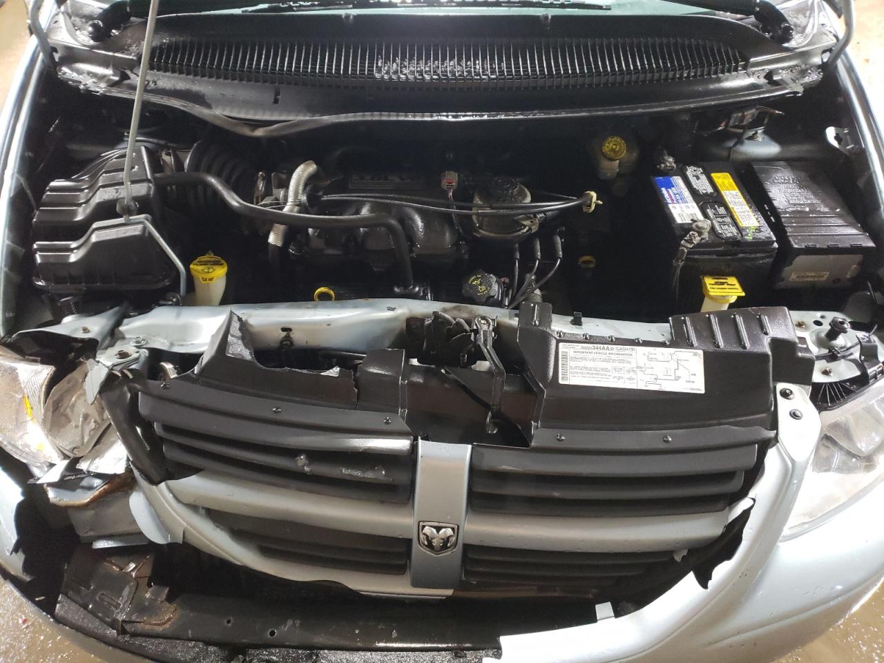 2005 Dodge Caravan VIN 2D8GP44L35R459432 Copart auction photo, front end damage thumbnail 12