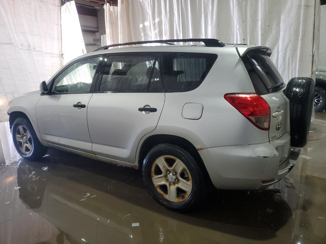 2007 Toyota RAV 4 VIN JTMBD33V075075784 Copart auction photo, front end / rear end damage thumbnail 2