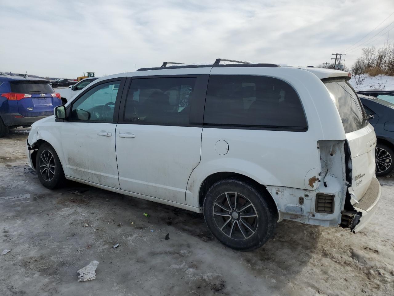 2019 Dodge Caravan VIN 2C4RDGEG8KR647961 Copart auction photo, front end / rear end damage thumbnail 2