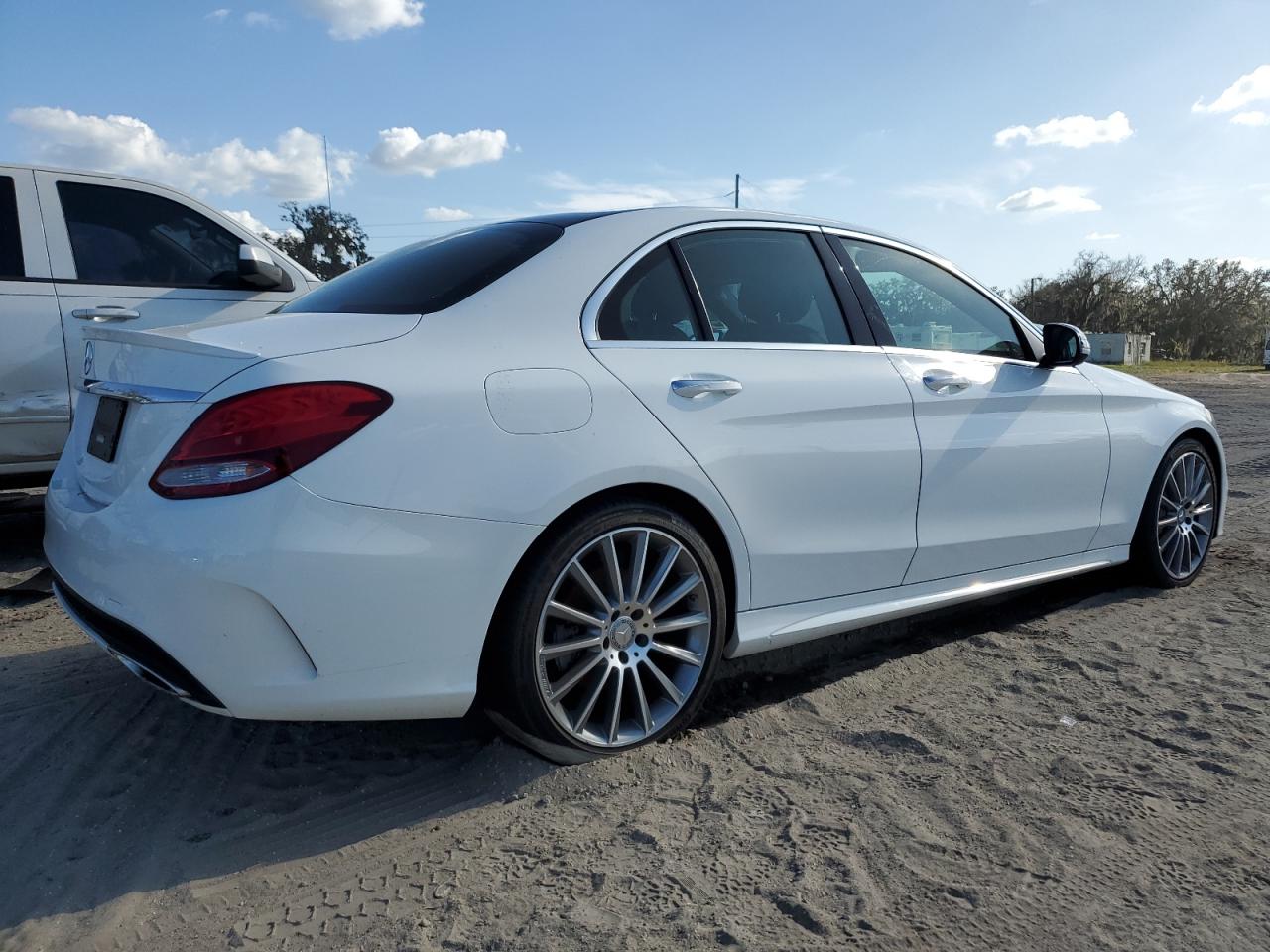 2017 Mercedes-Benz C-klasse VIN WDDWF4JB7HR290718 Copart auction photo, top/roof / water/flood damage thumbnail 3