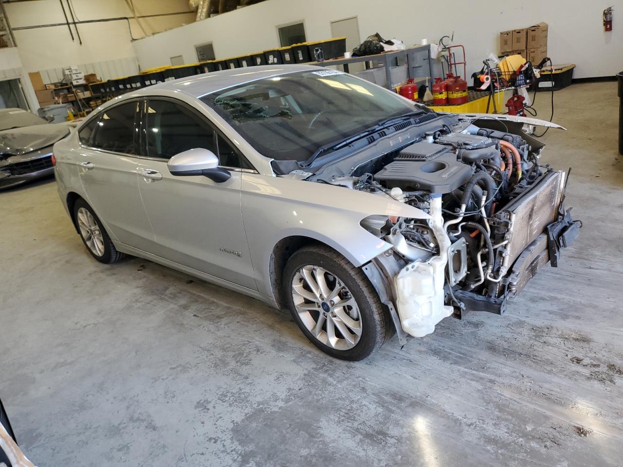 2019 Ford Fusion VIN 3FA6P0LU6KR226475 Copart auction photo, all over damage thumbnail 4