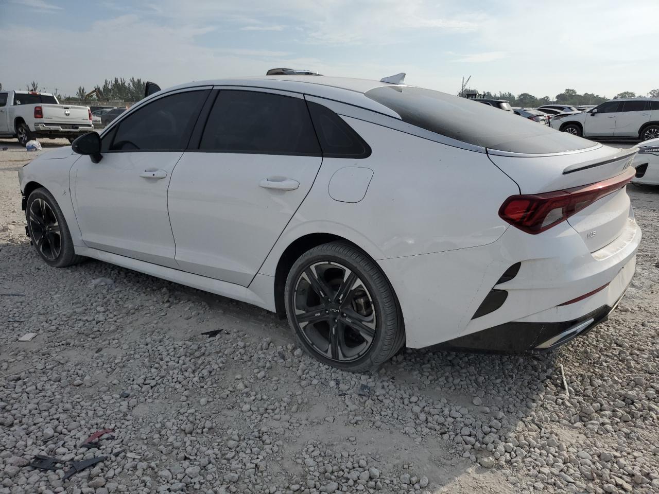 2023 KIA K5 VIN 5XXG64J22PG223685 Copart auction photo, front end / minor dent/scratches damage thumbnail 2