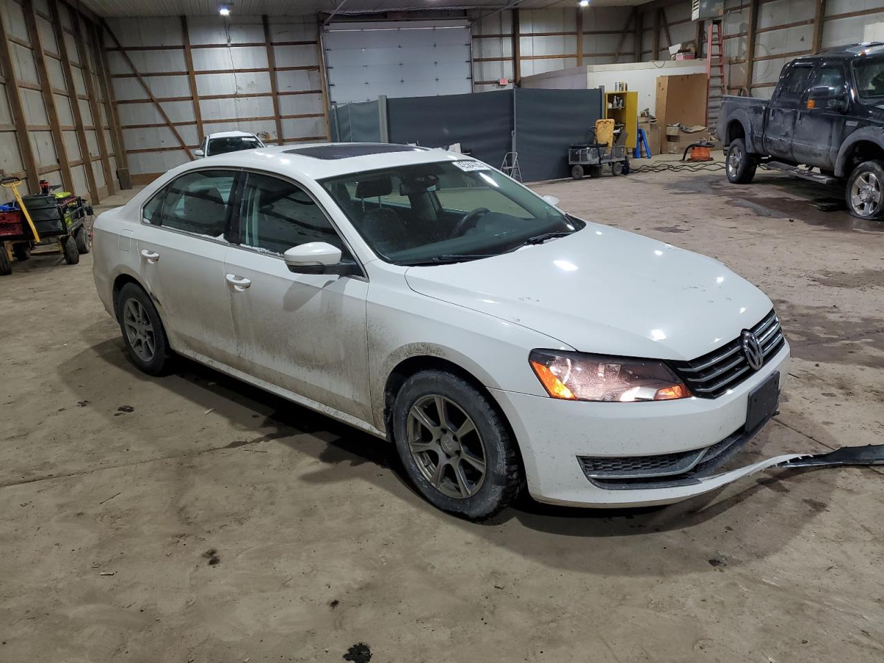 2014 Volkswagen Passat VIN 1VWBT7A36EC054679 Copart auction photo, front end damage thumbnail 4