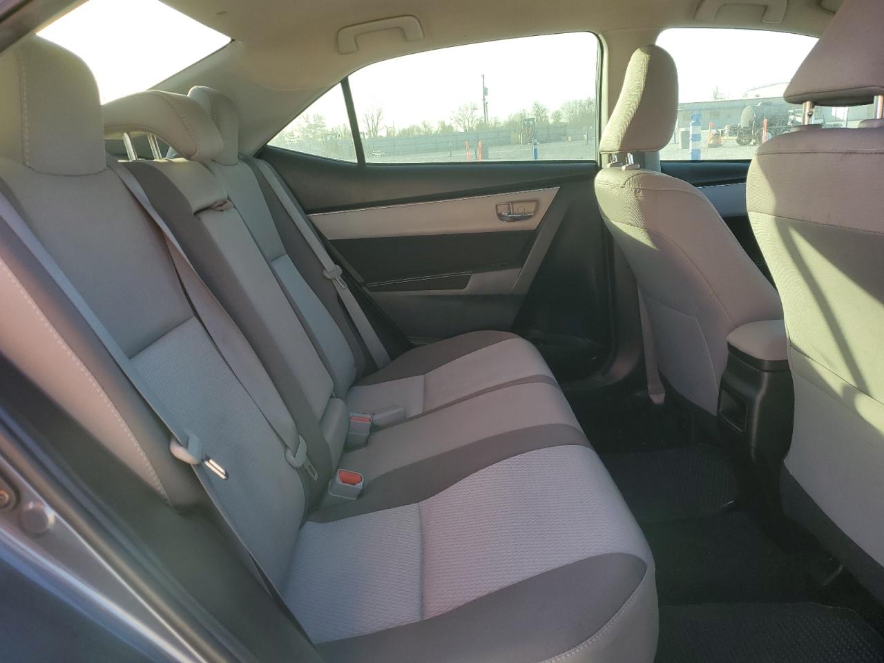 2018 Toyota Corolla VIN 5YFBURHE4JP775104 Copart auction photo, side / minor dent/scratches damage thumbnail 10